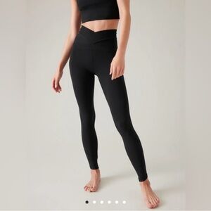 Athleta Salutation Stash Wrap Tight